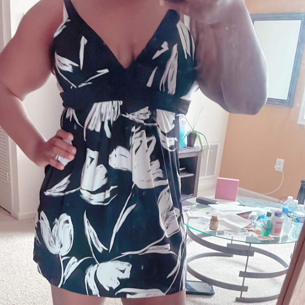 Sweet Storm - Black/White flower print, short Maxi style dress with tie, XL